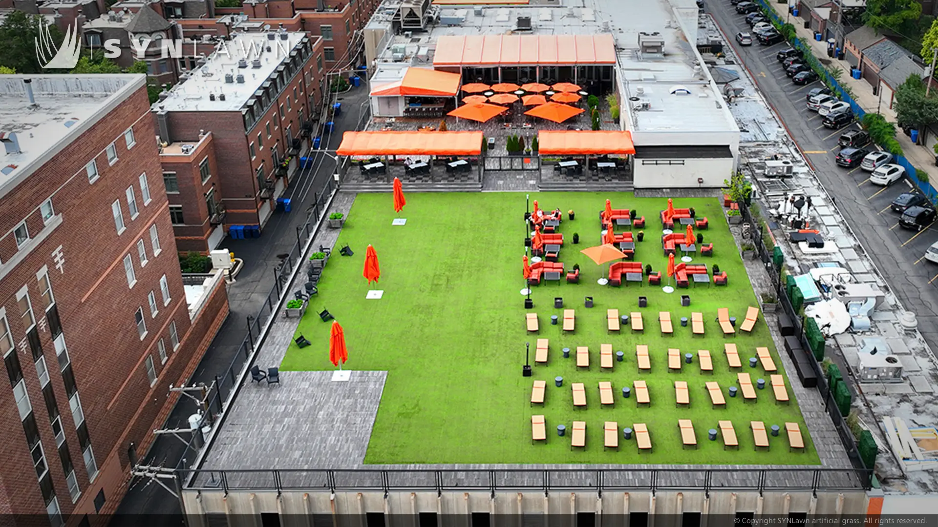 Lakeshore Sports and Fitness Club Rooftop with SYNLawn artificial grass in Chicago Illinois image of Lakeshore Sports and Fitness Club Rooftop with SYNLawn artificial grass in Chicago Illinois