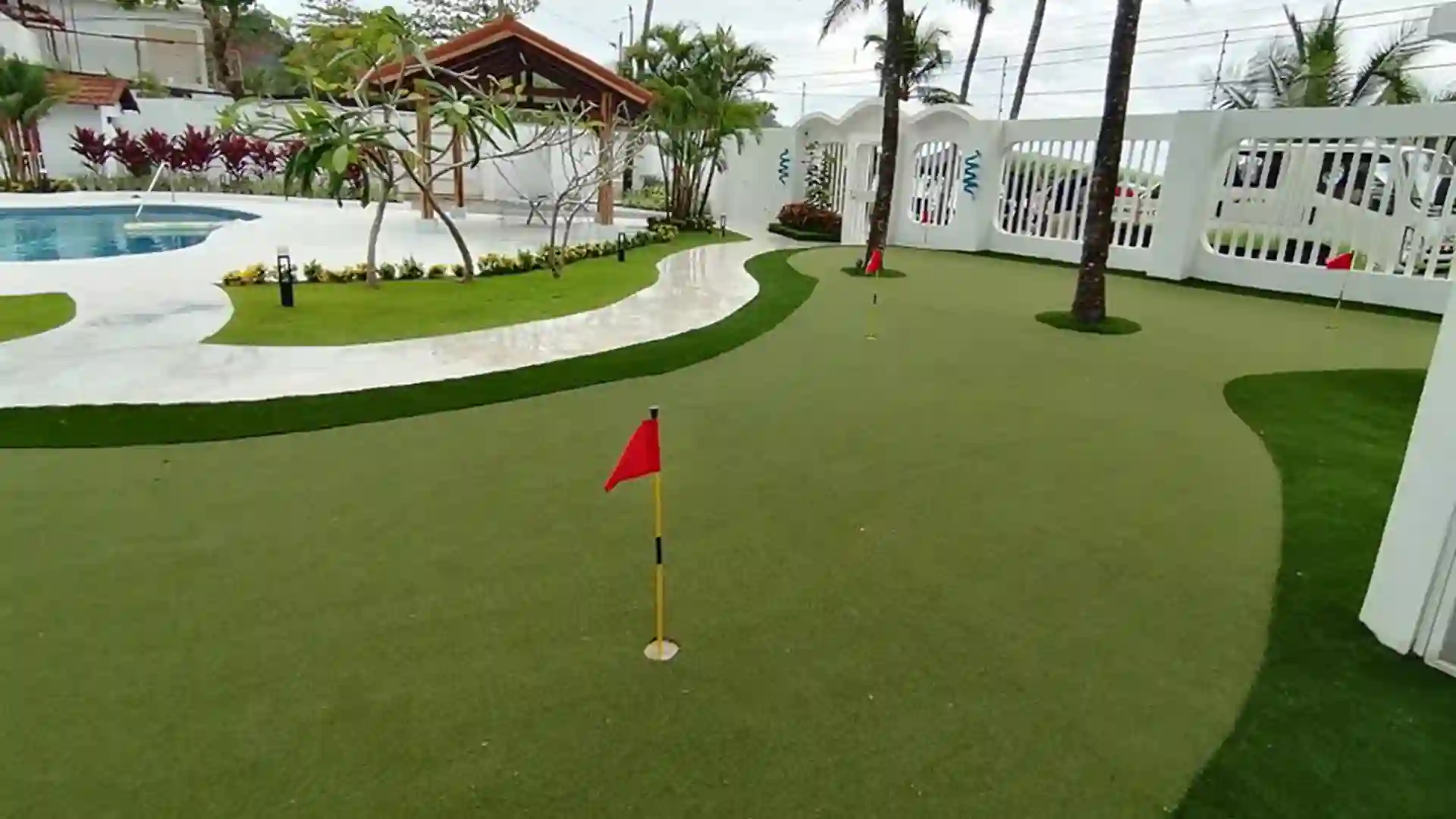 JacĂł Beach House Upgraded with Private Golf Green
