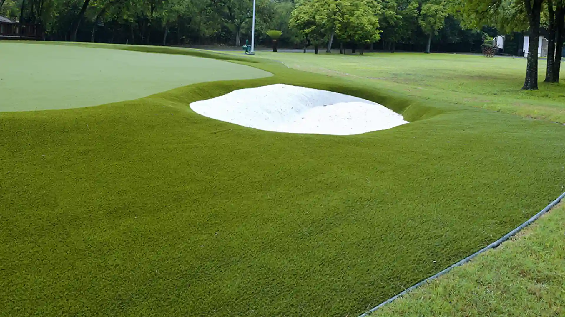 SYNLawn Golf custom artificial grass putting green with exclusive ShotStopper Technology in Monterrey Mexico image of synlawn custom artificial grass putting green with shot stopper technology in Monterrey Mexico